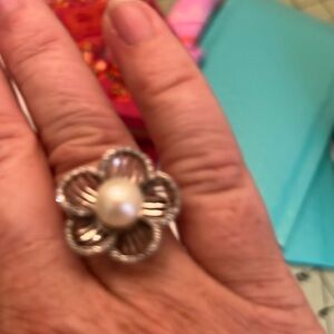 Ring Pearl And Flower